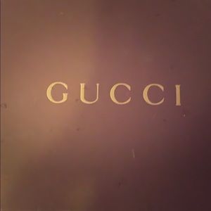 I am selling never worn beautiful Gucci high heels